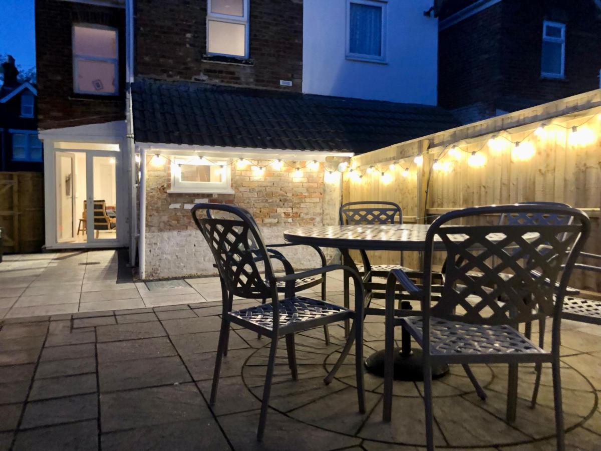 Villa House With Parking, Short Stroll To Quay, Shops And Restaurants Poole Exterior foto
